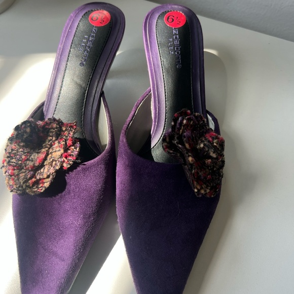 Brand new Liz Claiborne Flex pointy kitten heel - Picture 2 of 5